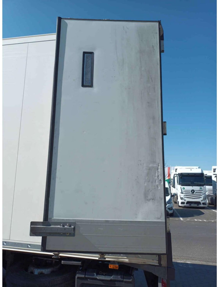 2020 Schmitz Cargobull SKO FP 60 ThermoKing SLXi 300 - Refrigerator semi-trailer: picture 4 2020 Schmitz Cargobull SKO FP 60 ThermoKing SLXi 300 - Refrigerator semi-trailer: picture 4