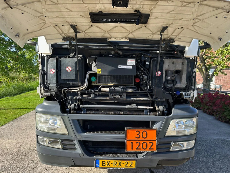 MAN TGS 26.360 / NL TRUCK / EURO 5 / 6x2 / LENK-LIFT / DIJSEL 5 COMP. 23,2 m3 / AUTOMATIC - Tank truck: picture 3 MAN TGS 26.360 / NL TRUCK / EURO 5 / 6x2 / LENK-LIFT / DIJSEL 5 COMP. 23,2 m3 / AUTOMATIC - Tank truck: picture 3