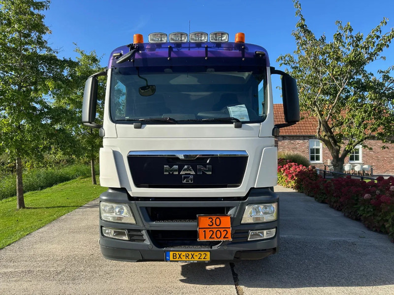 MAN TGS 26.360 / NL TRUCK / EURO 5 / 6x2 / LENK-LIFT / DIJSEL 5 COMP. 23,2 m3 / AUTOMATIC - Tank truck: picture 2 MAN TGS 26.360 / NL TRUCK / EURO 5 / 6x2 / LENK-LIFT / DIJSEL 5 COMP. 23,2 m3 / AUTOMATIC - Tank truck: picture 2