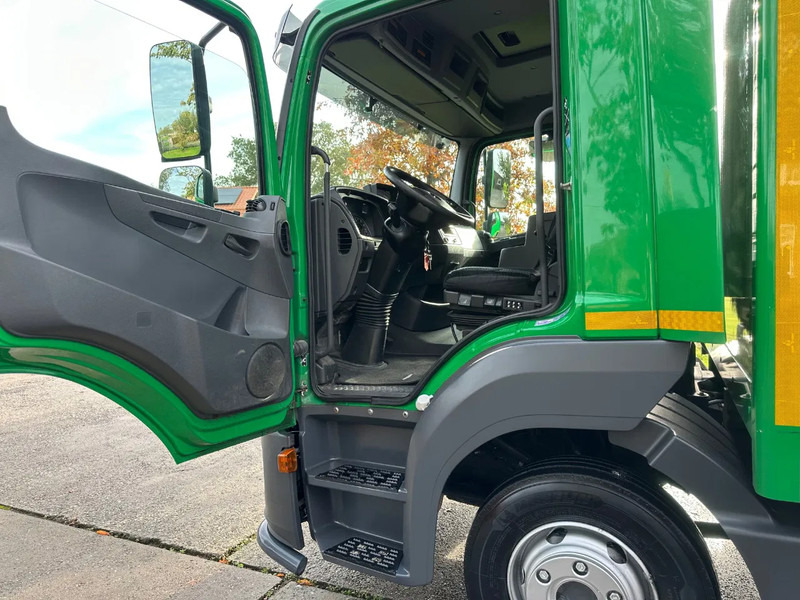 Mercedes-Benz Atego 1018 / NL TRUCK / LOW KM / AIRCO / EURO 6 / BOX+LIFT+SIDE DOOR / 10T / AUTOMATIC - Box truck: picture 4 Mercedes-Benz Atego 1018 / NL TRUCK / LOW KM / AIRCO / EURO 6 / BOX+LIFT+SIDE DOOR / 10T / AUTOMATIC - Box truck: picture 4
