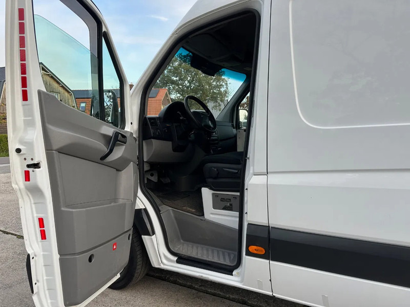 Mercedes-Benz Sprinter 313 CDI / L2H2 / AUTOMAAT / NL BUS / 130 PK / 2-ZITS / CC / AIRCO / CAMERA - Panel van: picture 5 Mercedes-Benz Sprinter 313 CDI / L2H2 / AUTOMAAT / NL BUS / 130 PK / 2-ZITS / CC / AIRCO / CAMERA - Panel van: picture 5