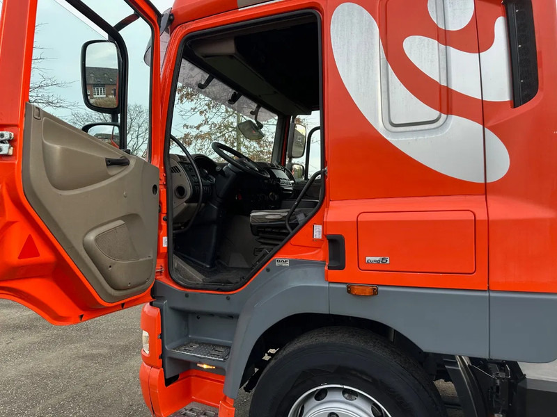 DAF CF 85.360 / EURO5 / NL TRUCK / 4X2 / NEW TACHO / SPACECAB / AIRCO / AUTOMATIC - Tractor unit: picture 5 DAF CF 85.360 / EURO5 / NL TRUCK / 4X2 / NEW TACHO / SPACECAB / AIRCO / AUTOMATIC - Tractor unit: picture 5