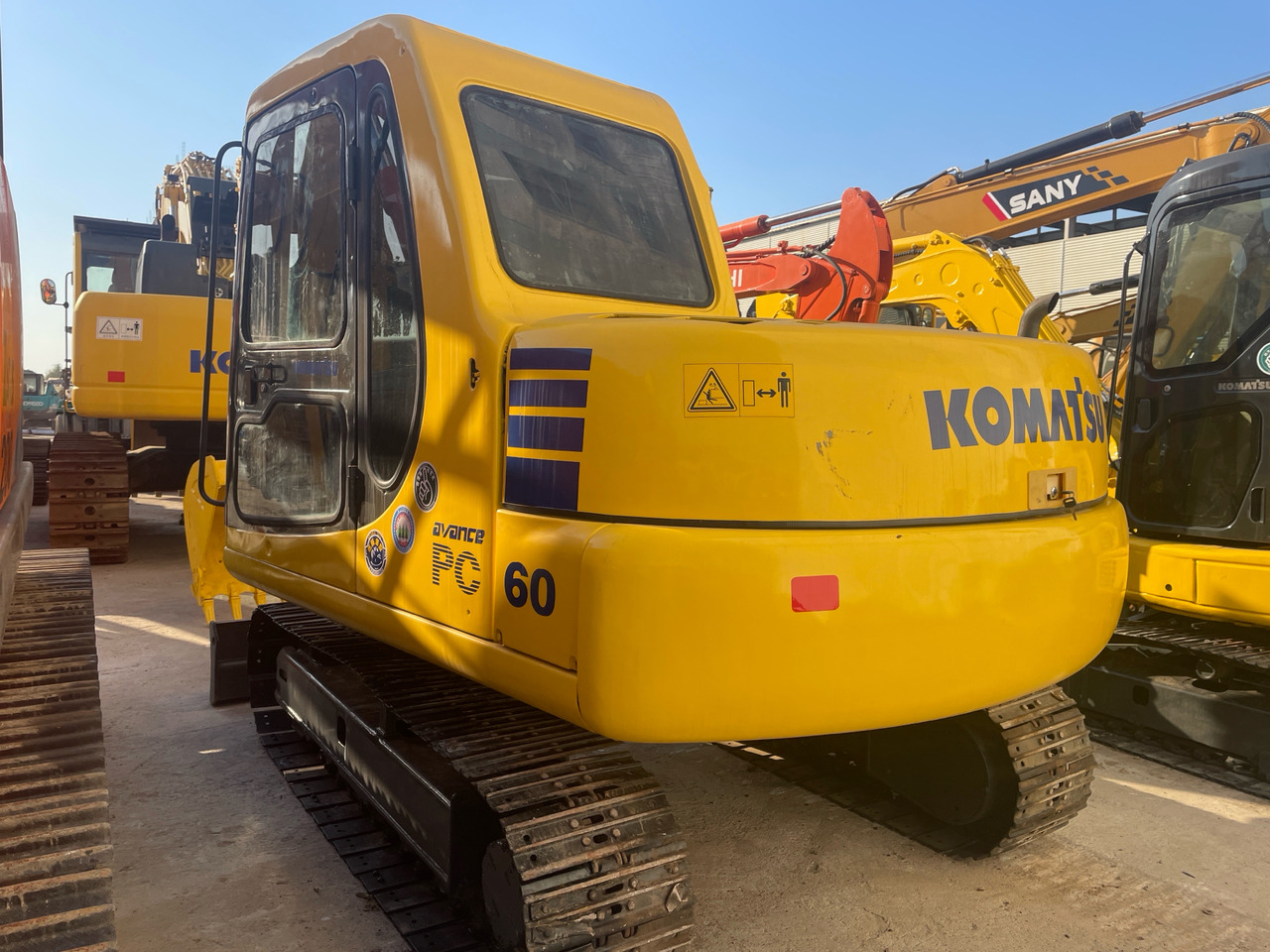 KOMATSU PC 60 - Crawler excavator: picture 2 KOMATSU PC 60 - Crawler excavator: picture 2