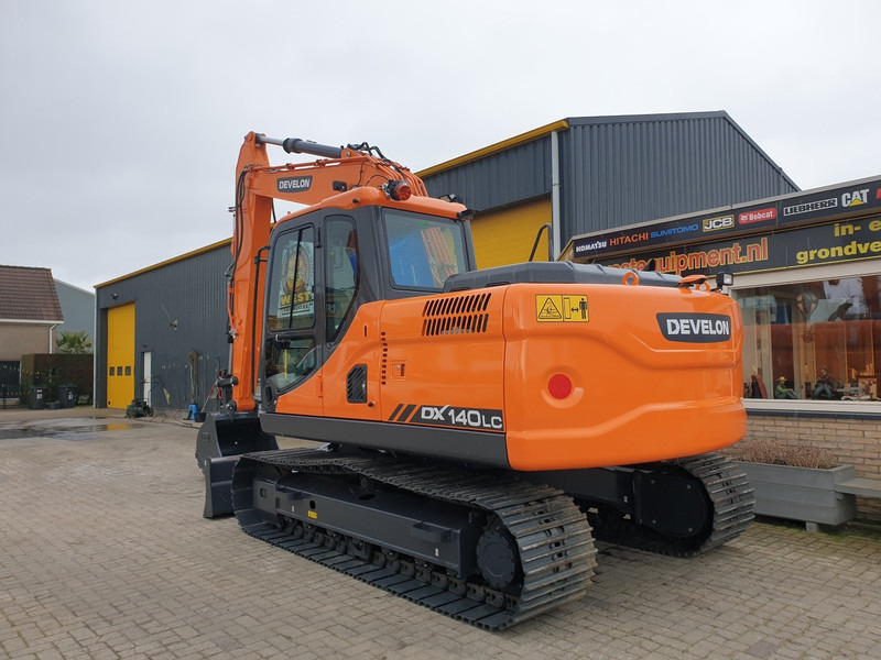 Develon DX140LC - Crawler excavator: picture 3 Develon DX140LC - Crawler excavator: picture 3
