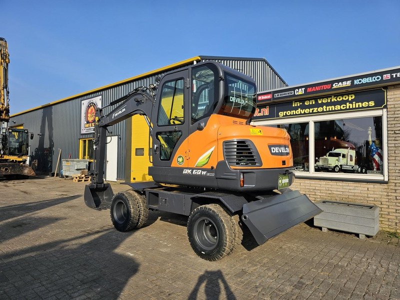 Develon DX60WN ECO-1 - Wheel excavator: picture 3 Develon DX60WN ECO-1 - Wheel excavator: picture 3