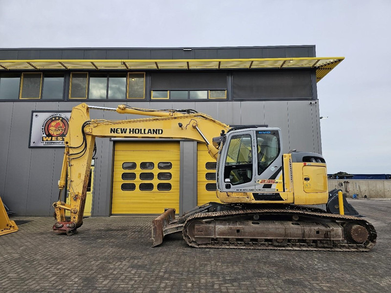 New Holland E235BSR-2 - Crawler excavator: picture 1 New Holland E235BSR-2 - Crawler excavator: picture 1