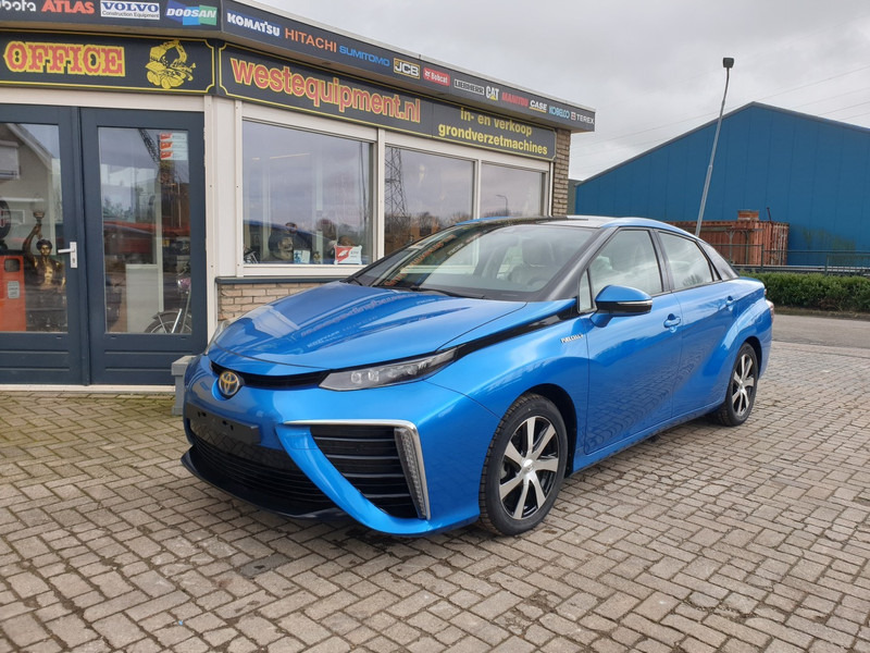 Toyota Mirai - Sedan: picture 2 Toyota Mirai - Sedan: picture 2