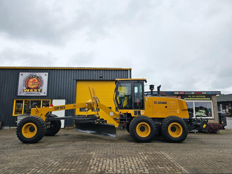 XCMG GR165 - Grader: picture 1 XCMG GR165 - Grader: picture 1
