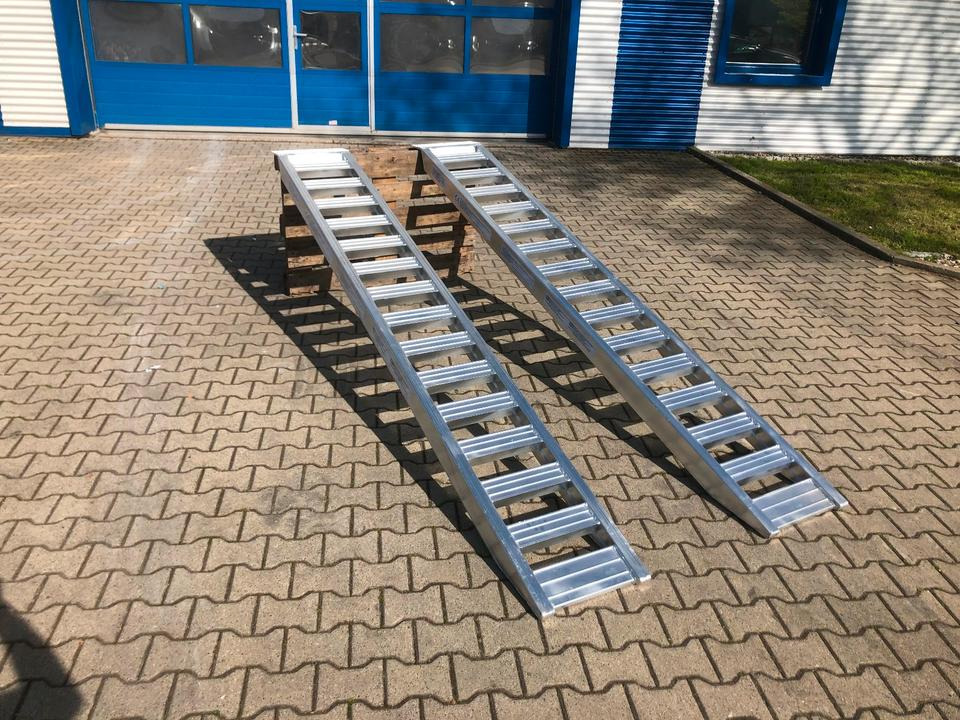 Alurampen Satz 3,50m 4000KG Minibagger Minilader Quad Auffahrrampe *INKL.19% MWST* - Loading ramp: picture 5 Alurampen Satz 3,50m 4000KG Minibagger Minilader Quad Auffahrrampe *INKL.19% MWST* - Loading ramp: picture 5