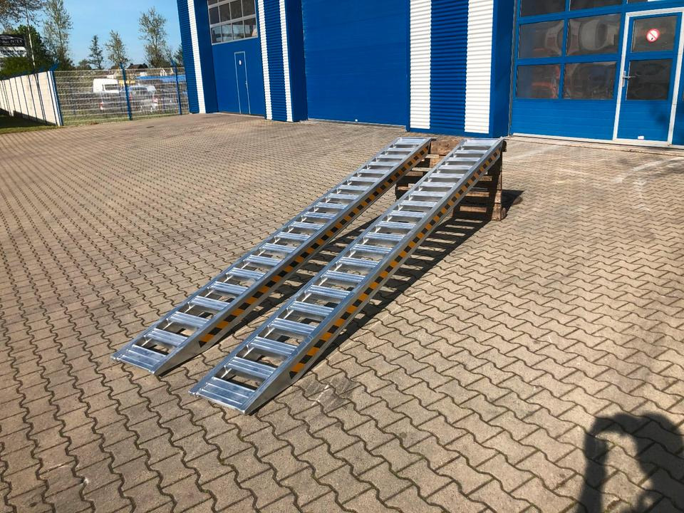 Alurampen Satz 4m 4000KG Minibagger Minilader Quad Auffahrrampe *INKL.19% MWST* - Loading ramp: picture 2 Alurampen Satz 4m 4000KG Minibagger Minilader Quad Auffahrrampe *INKL.19% MWST* - Loading ramp: picture 2