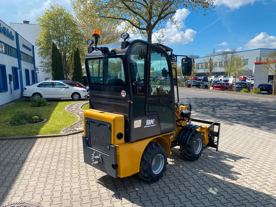 Radlader / Hoflader BK906 mit Kabine *INKL.19% MWST*PERKINS*BERGER KRAUS*GABELPAKET*CE*EURO* - Compact loader: picture 4 Radlader / Hoflader BK906 mit Kabine *INKL.19% MWST*PERKINS*BERGER KRAUS*GABELPAKET*CE*EURO* - Compact loader: picture 4
