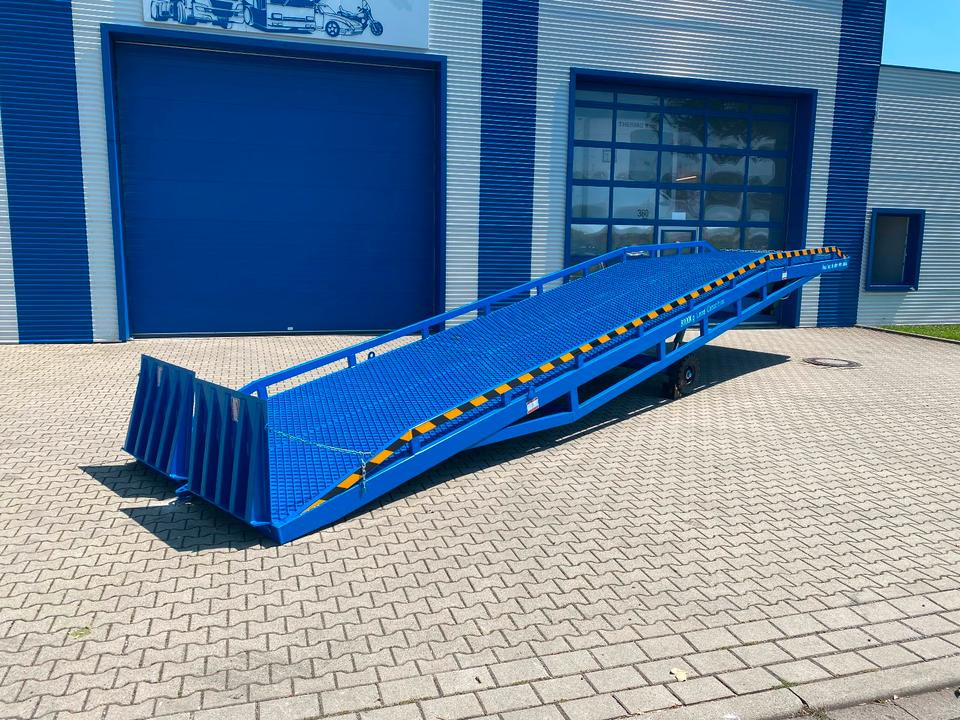 Verladerampe 8t Containerrampe LKW Rampe NEU *INKL.19% MWST*SOFORT VERFÜGBAR!* - Loading ramp: picture 1 Verladerampe 8t Containerrampe LKW Rampe NEU *INKL.19% MWST*SOFORT VERFÜGBAR!* - Loading ramp: picture 1