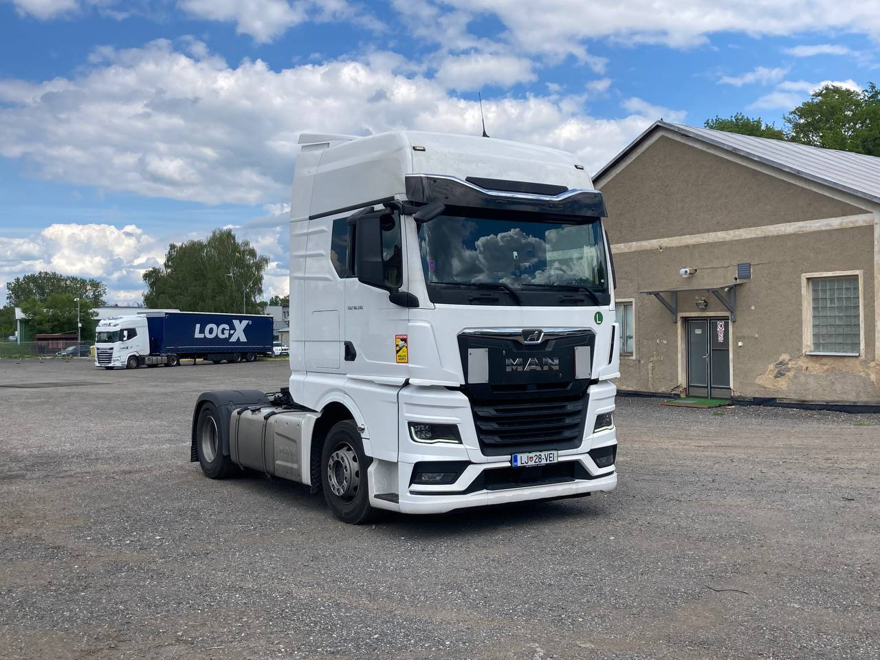 MAN TGX 18.510 XXL*RETARDER*2xTANK*STANDARD*2021 - Tractor unit: picture 3 MAN TGX 18.510 XXL*RETARDER*2xTANK*STANDARD*2021 - Tractor unit: picture 3
