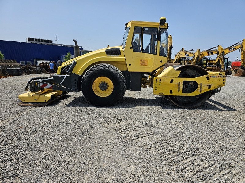 - Compactor: picture 4 - Compactor: picture 4