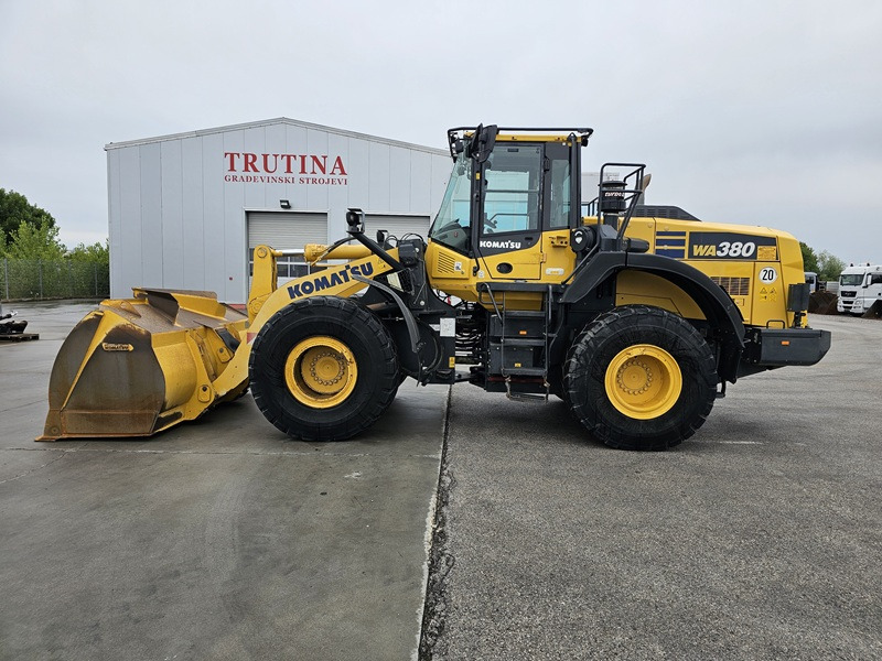 KOMATSU WA380-8 - Wheel loader: picture 1 KOMATSU WA380-8 - Wheel loader: picture 1
