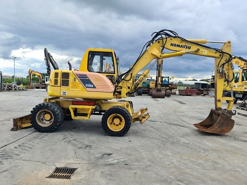 Komatsu PW110 - Wheel excavator: picture 5 Komatsu PW110 - Wheel excavator: picture 5