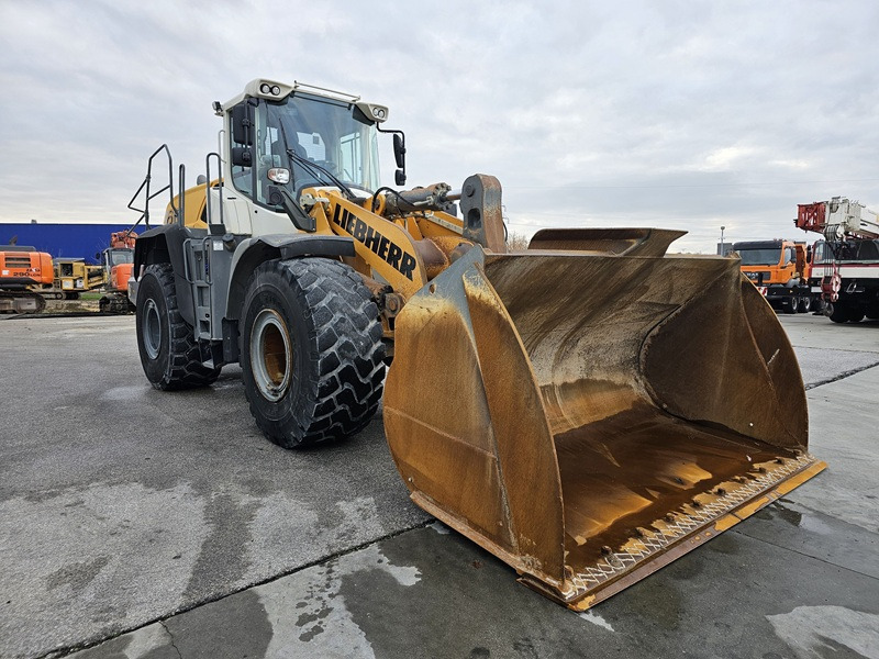 LIEBHERR L566 - Wheel loader: picture 5 LIEBHERR L566 - Wheel loader: picture 5