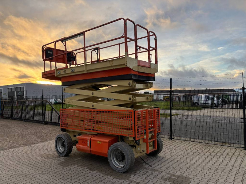 JLG 4069 LE - Scissor lift: picture 2 JLG 4069 LE - Scissor lift: picture 2