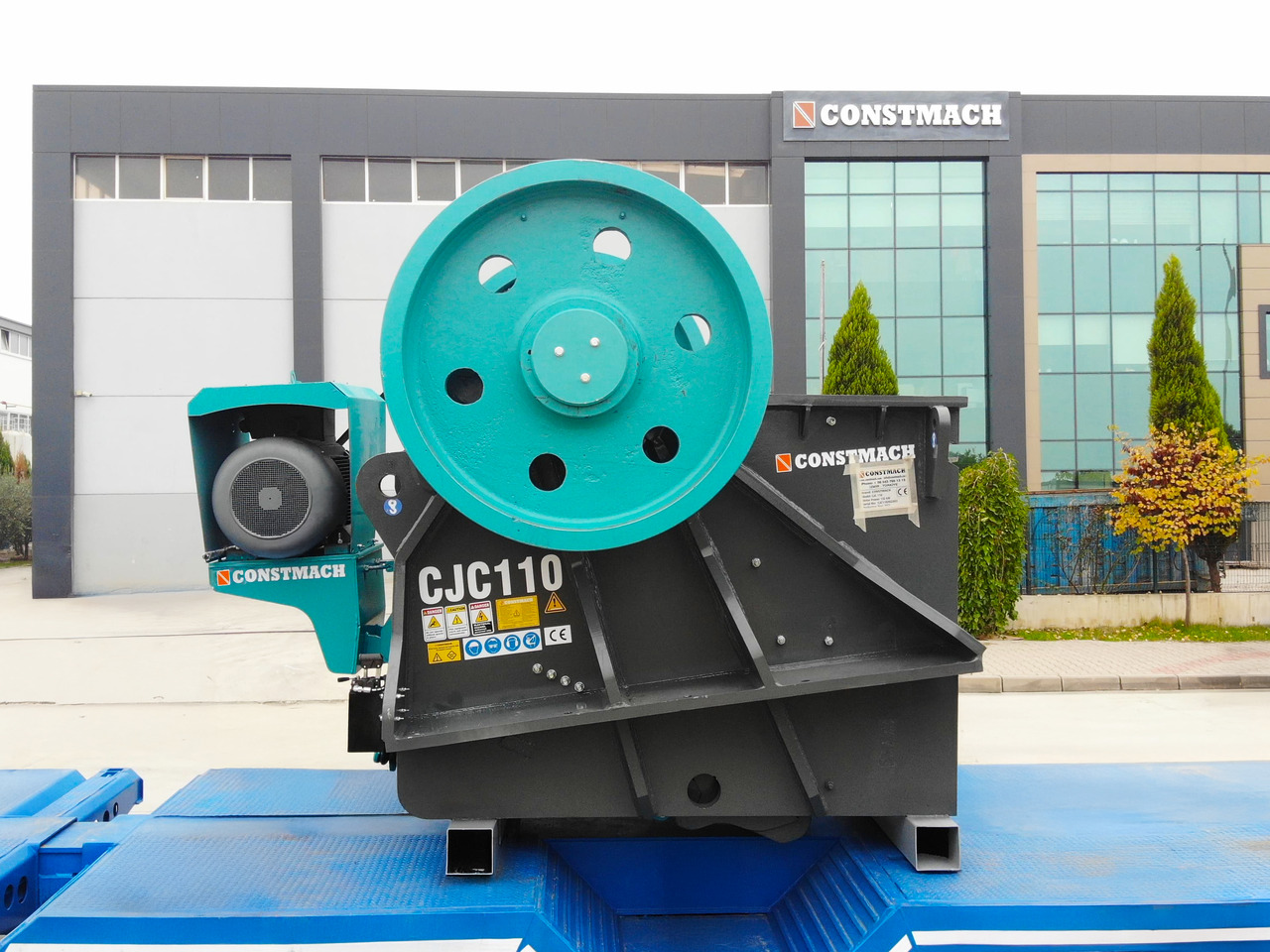 Constmach Delivery Of 60-110 Tph Jaw Crushers In Stock - Jaw crusher: picture 2 Constmach Delivery Of 60-110 Tph Jaw Crushers In Stock - Jaw crusher: picture 2