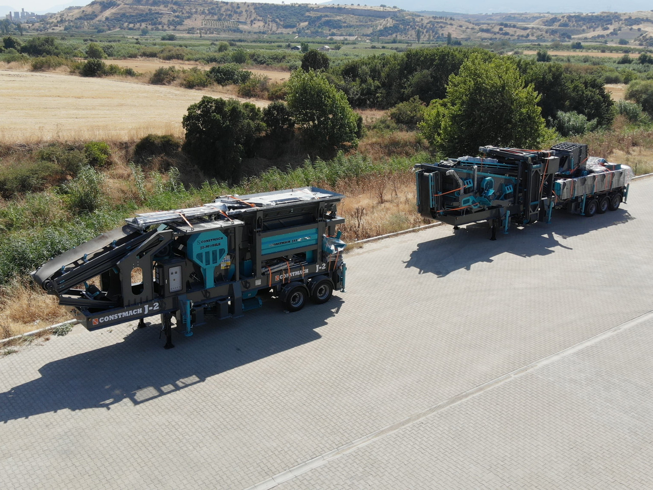 Constmach Mobile Impact Crushing And Screening Plant With Capacity Of 150-200 Tons - Mobile crusher: picture 2 Constmach Mobile Impact Crushing And Screening Plant With Capacity Of 150-200 Tons - Mobile crusher: picture 2