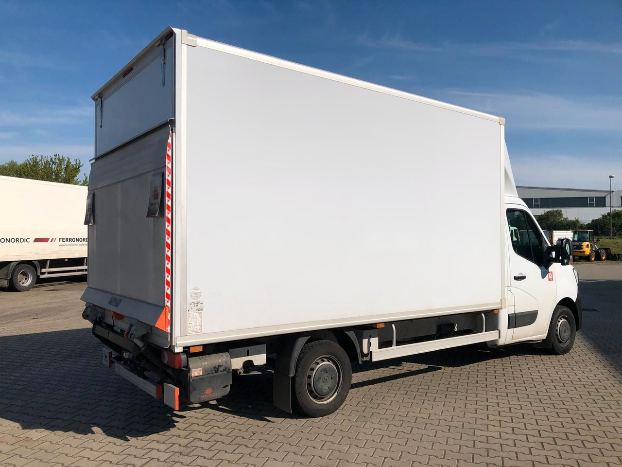 Renault MASTER RED 3.5T*LBW*Klima*4.2m*AUCH MIETE - Closed box van: picture 1 Renault MASTER RED 3.5T*LBW*Klima*4.2m*AUCH MIETE - Closed box van: picture 1