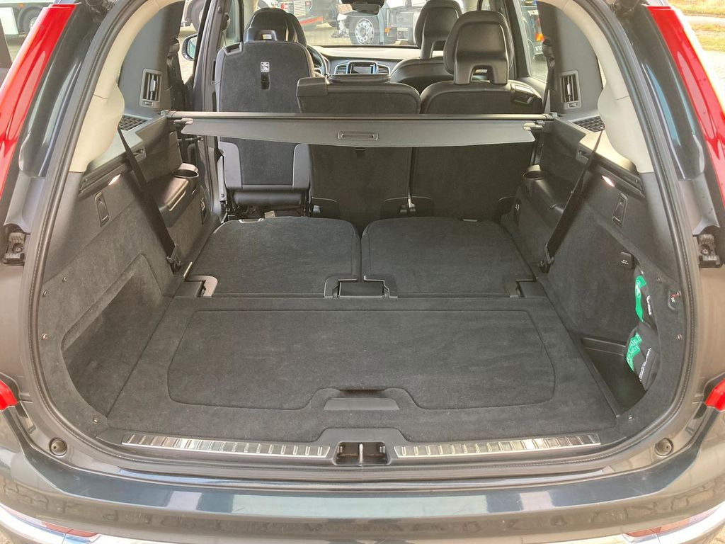 Volvo XC 90 T8 7-Sitzer Inscr. Expr. Recharge AWD Volvo XC 90 T8 7-Sitzer Inscr. Expr. Recharge AWD - SUV: picture 5 Volvo XC 90 T8 7-Sitzer Inscr. Expr. Recharge AWD Volvo XC 90 T8 7-Sitzer Inscr. Expr. Recharge AWD - SUV: picture 5