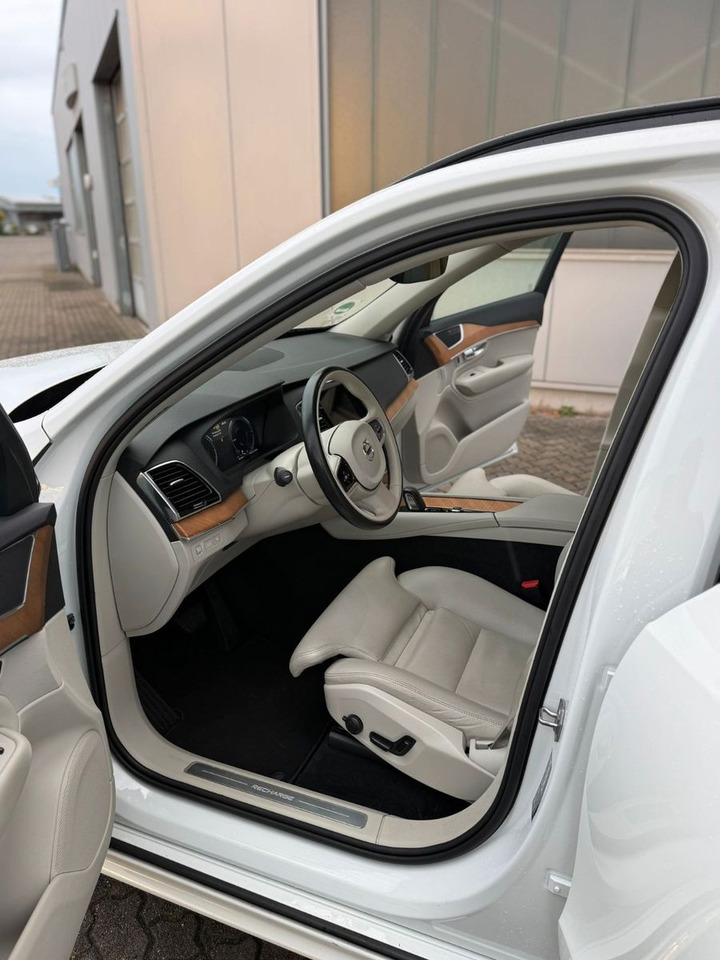 Volvo XC 90 T8 R-Des. Exp. Rech. Pl.-In Hybr. AWD 7-S. - SUV: picture 4 Volvo XC 90 T8 R-Des. Exp. Rech. Pl.-In Hybr. AWD 7-S. - SUV: picture 4