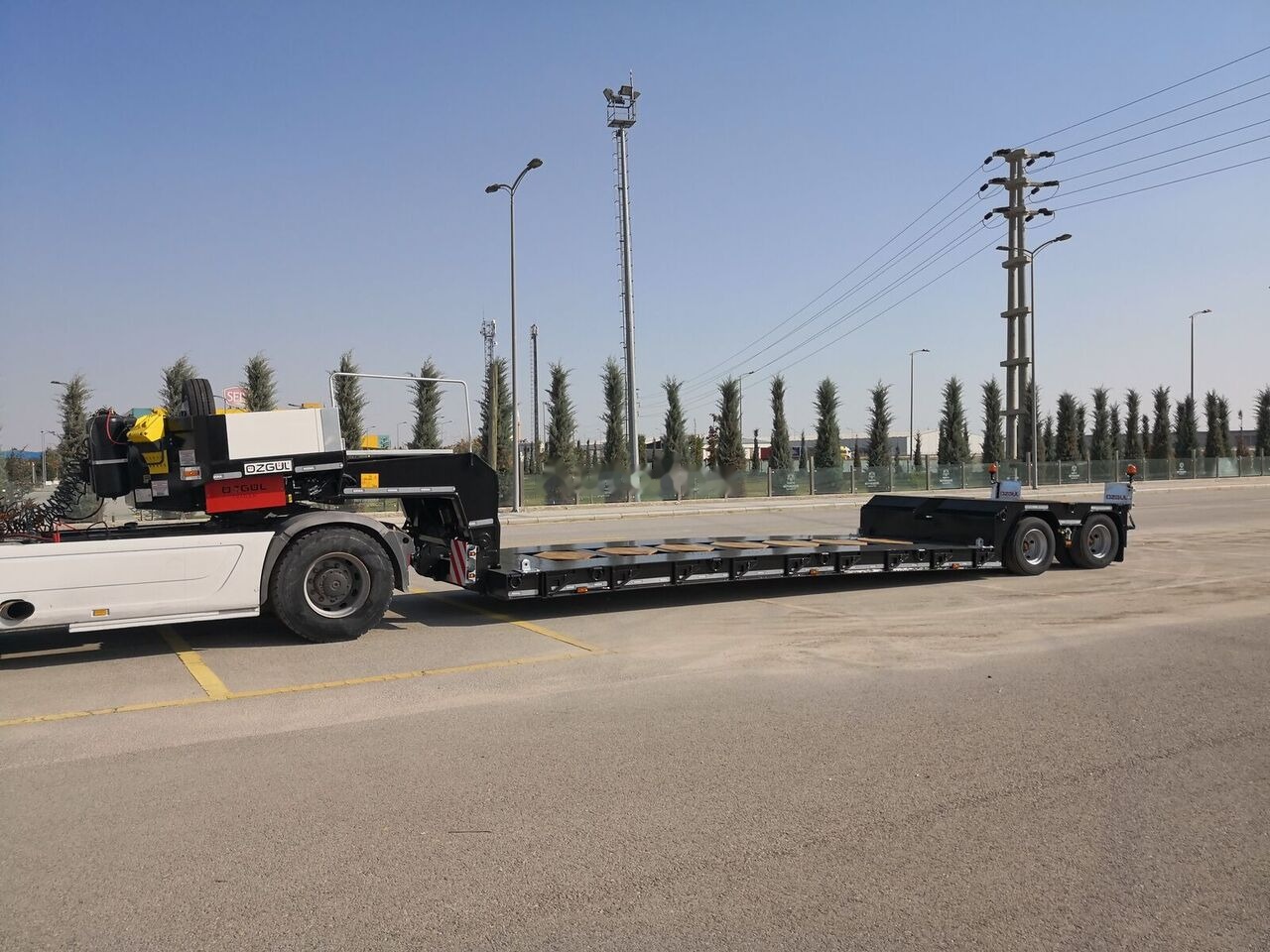 Özgül 2 AXLE LOW LOADER SEMI TRAILER - Low loader semi-trailer: picture 2 Özgül 2 AXLE LOW LOADER SEMI TRAILER - Low loader semi-trailer: picture 2
