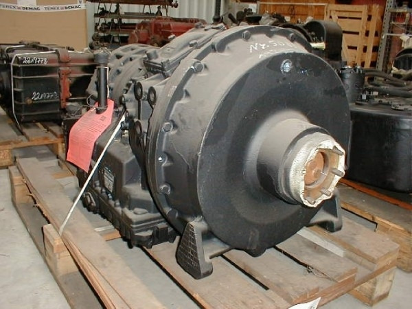 ZF verschiedene - Transmission for Crane: picture 3 ZF verschiedene - Transmission for Crane: picture 3