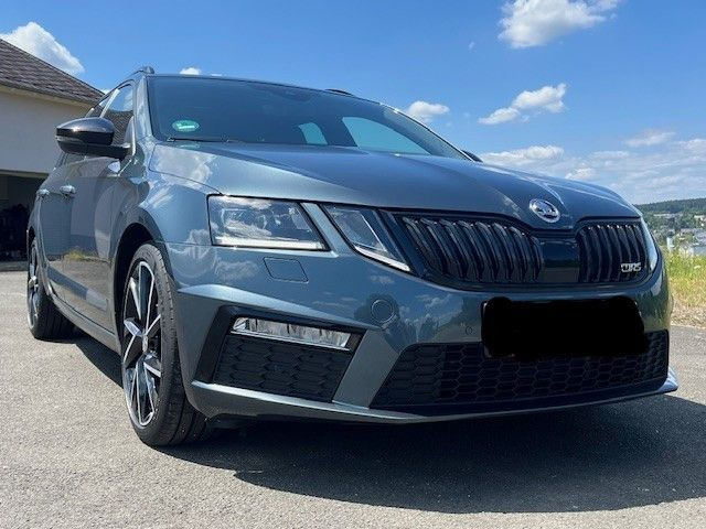 Skoda Octavia Combi RS 4x4 - Car: picture 2 Skoda Octavia Combi RS 4x4 - Car: picture 2