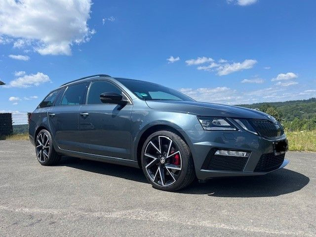Skoda Octavia Combi RS 4x4 - Car: picture 1 Skoda Octavia Combi RS 4x4 - Car: picture 1