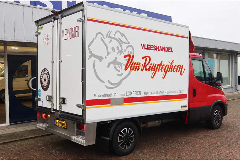 Iveco 35S 180 35 S 180 Hi-Matic - Refrigerated delivery van: picture 3 Iveco 35S 180 35 S 180 Hi-Matic - Refrigerated delivery van: picture 3