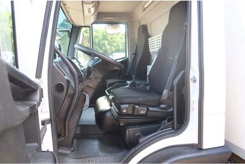 Iveco EuroCargo 120 El 210L Carrier Supra 850 MT Koel/Vries+Klep Bitemp met verplaatsbare wand - Refrigerator truck: picture 5 Iveco EuroCargo 120 El 210L Carrier Supra 850 MT Koel/Vries+Klep Bitemp met verplaatsbare wand - Refrigerator truck: picture 5