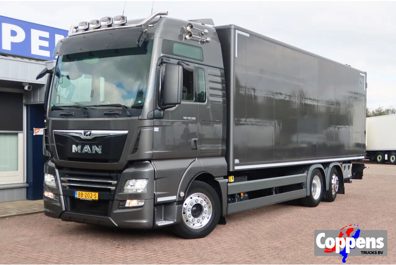 MAN TGX 26.500 6x2 Bak + Klep 3000 KG, FULL AIR SUSPENSION, SKY- LIGHTS. - Box truck: picture 1 MAN TGX 26.500 6x2 Bak + Klep 3000 KG, FULL AIR SUSPENSION, SKY- LIGHTS. - Box truck: picture 1