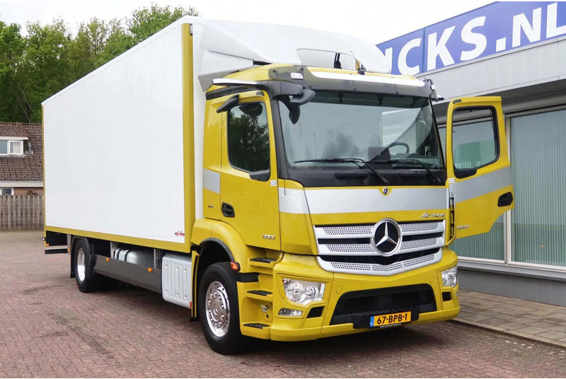 Mercedes-Benz Actros 1930 L Meubelbakwagen, Alluminium planken bak - Box truck: picture 2 Mercedes-Benz Actros 1930 L Meubelbakwagen, Alluminium planken bak - Box truck: picture 2