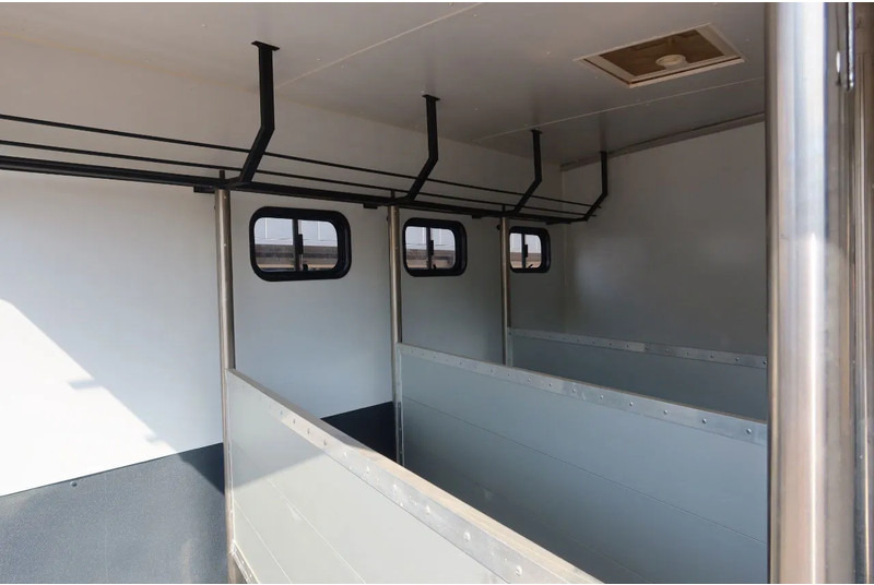 Mercedes-Benz Atego 816 L 3 Paarden/4 Ponies Nieuwe APK + nieuwe accu. - Horse truck: picture 3 Mercedes-Benz Atego 816 L 3 Paarden/4 Ponies Nieuwe APK + nieuwe accu. - Horse truck: picture 3