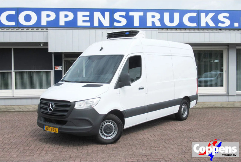 Mercedes-Benz Sprinter 317 CDI Koel / Vries/ verwarmen Carrier Xarios 350 + 220 volt nacht stekkerL2/H2 - Refrigerated delivery van: picture 1 Mercedes-Benz Sprinter 317 CDI Koel / Vries/ verwarmen Carrier Xarios 350 + 220 volt nacht stekkerL2/H2 - Refrigerated delivery van: picture 1