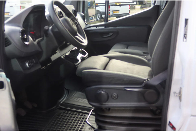 Mercedes-Benz Sprinter 519 CDI B.E. Koel Combi + Laadklep 1000kg Met Stekker 220 Volt - Refrigerated delivery van: picture 5 Mercedes-Benz Sprinter 519 CDI B.E. Koel Combi + Laadklep 1000kg Met Stekker 220 Volt - Refrigerated delivery van: picture 5