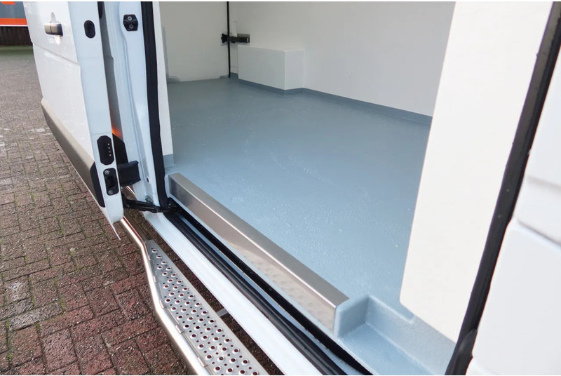 Renault Master L3/H2 Koel/Vries/Verwarmen BPM VRIJ. Red Edition - Refrigerated delivery van: picture 3 Renault Master L3/H2 Koel/Vries/Verwarmen BPM VRIJ. Red Edition - Refrigerated delivery van: picture 3