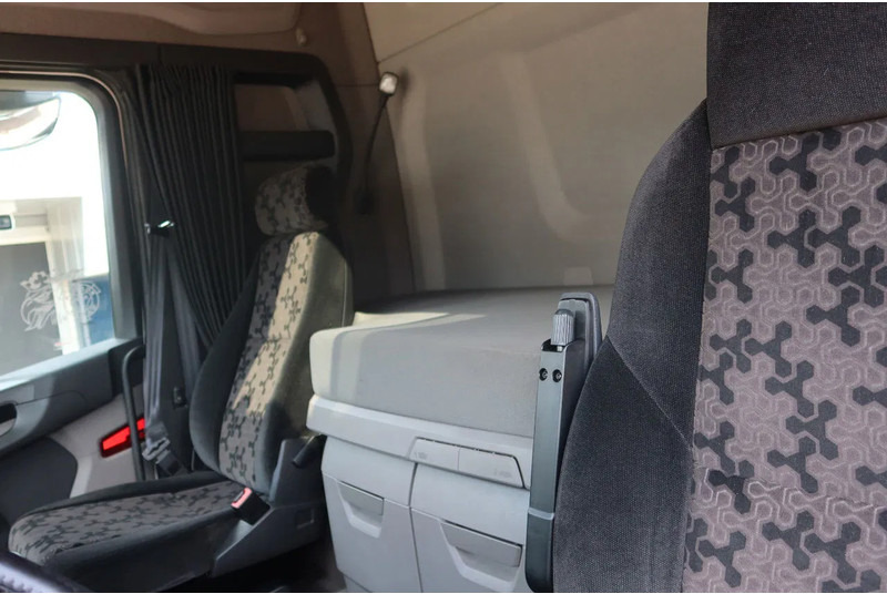 Scania R500 NGS R 500 6x2 Chassis, Stuur liftr as 6x2 - Cab chassis truck: picture 5 Scania R500 NGS R 500 6x2 Chassis, Stuur liftr as 6x2 - Cab chassis truck: picture 5