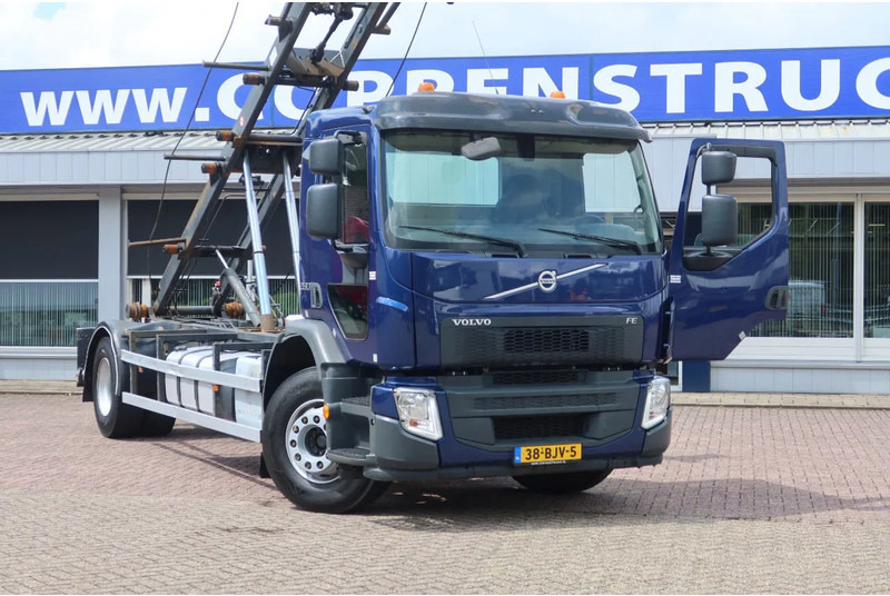 Volvo FE 280 Container / Kabelsysteem H.T.S Kabel, 15 ton, 575 cm 6 Cilinder - Cable system truck: picture 2 Volvo FE 280 Container / Kabelsysteem H.T.S Kabel, 15 ton, 575 cm 6 Cilinder - Cable system truck: picture 2