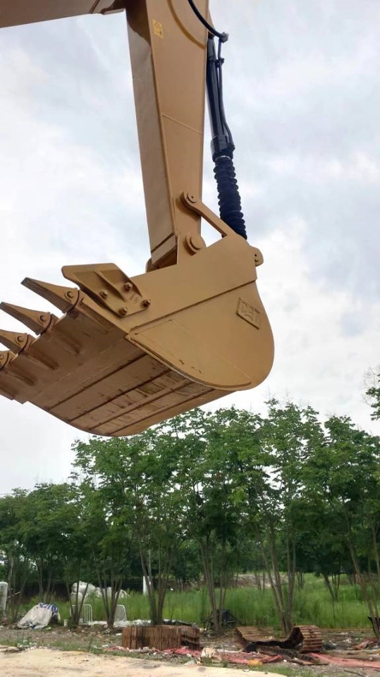 CAT 320D2 - Crawler excavator: picture 2 CAT 320D2 - Crawler excavator: picture 2