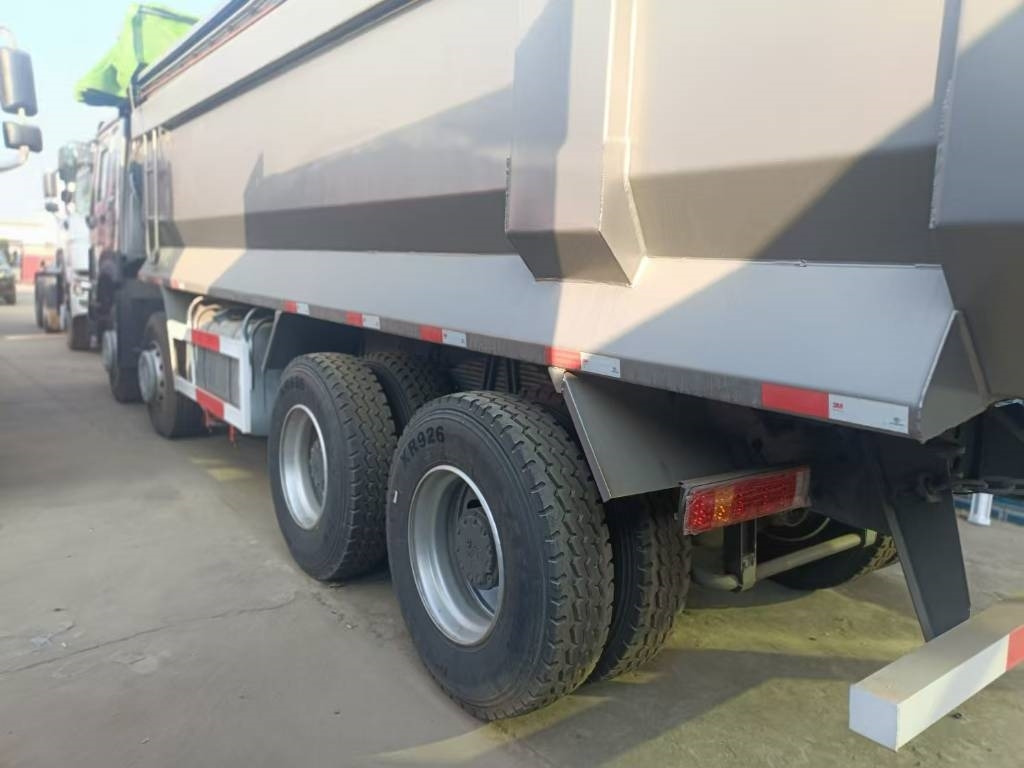 Howo 371 8x4 - Tipper: picture 5 Howo 371 8x4 - Tipper: picture 5