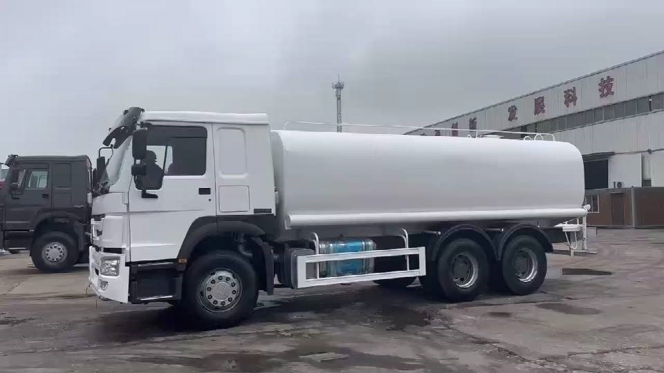 Howo 375 6x4 - Tank truck: picture 4 Howo 375 6x4 - Tank truck: picture 4