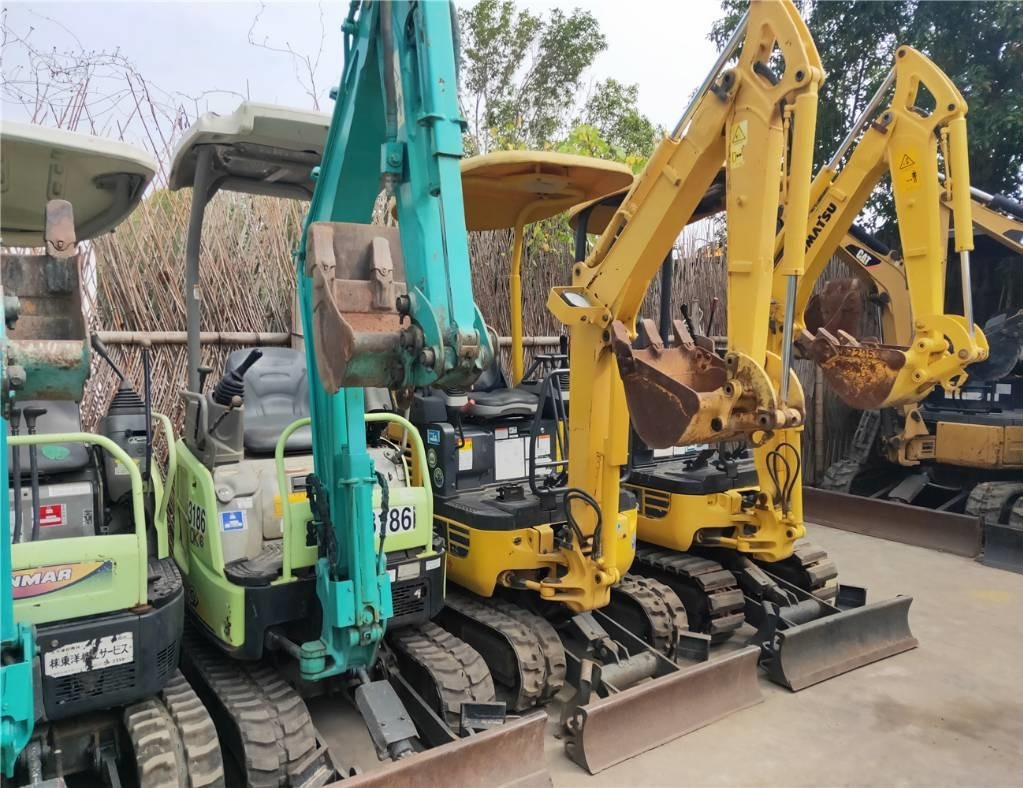 Yanmar Vio 17 - Mini excavator: picture 2 Yanmar Vio 17 - Mini excavator: picture 2