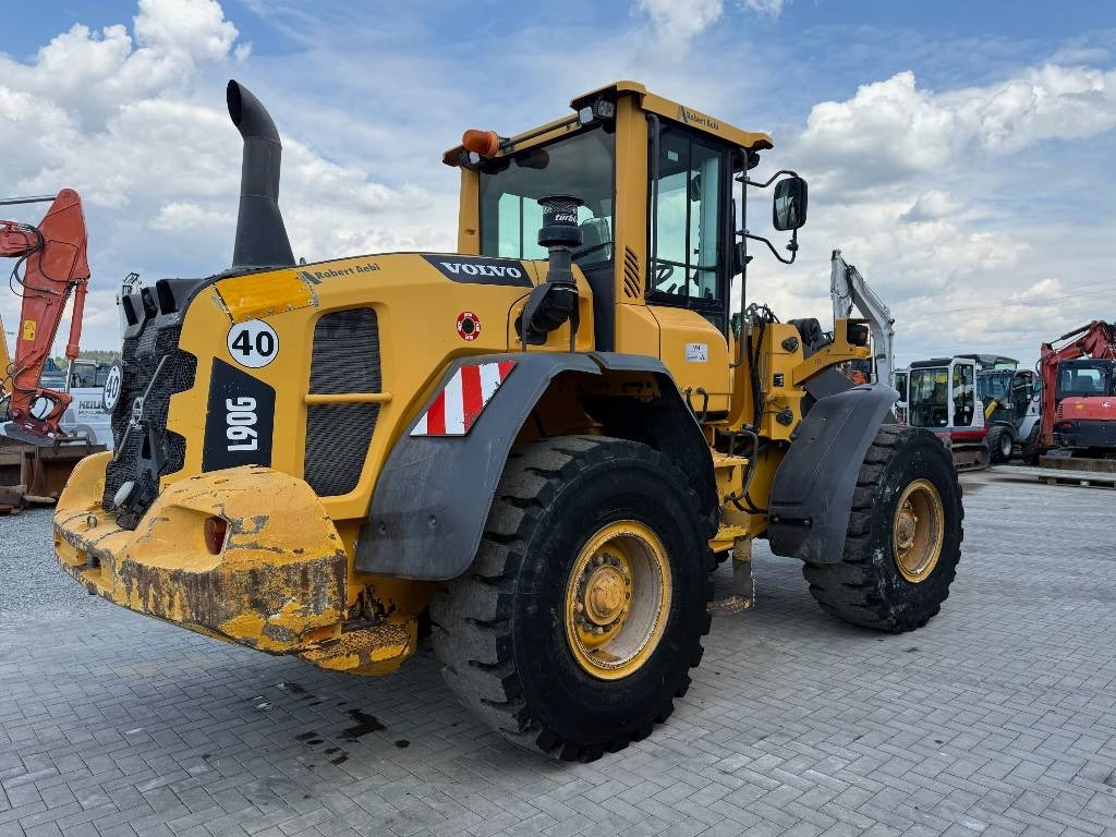 Volvo L 90 G - Wheel loader: picture 5 Volvo L 90 G - Wheel loader: picture 5