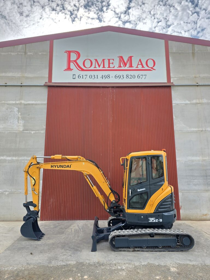 HYUNDAI ROBEX 35Z-9 - Mini excavator: picture 1 HYUNDAI ROBEX 35Z-9 - Mini excavator: picture 1