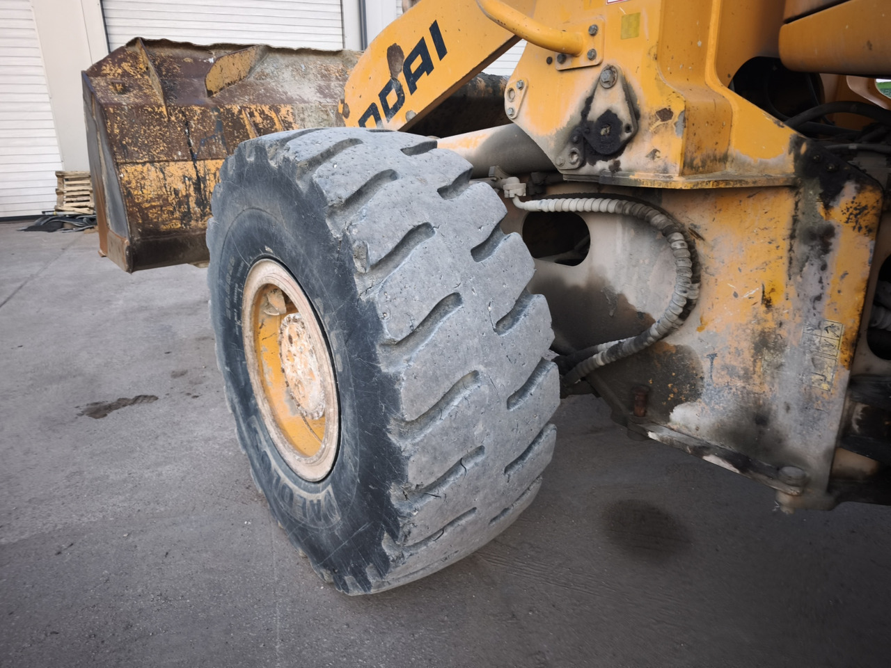 HYUNDAI 757-7 - Wheel loader: picture 5 HYUNDAI 757-7 - Wheel loader: picture 5