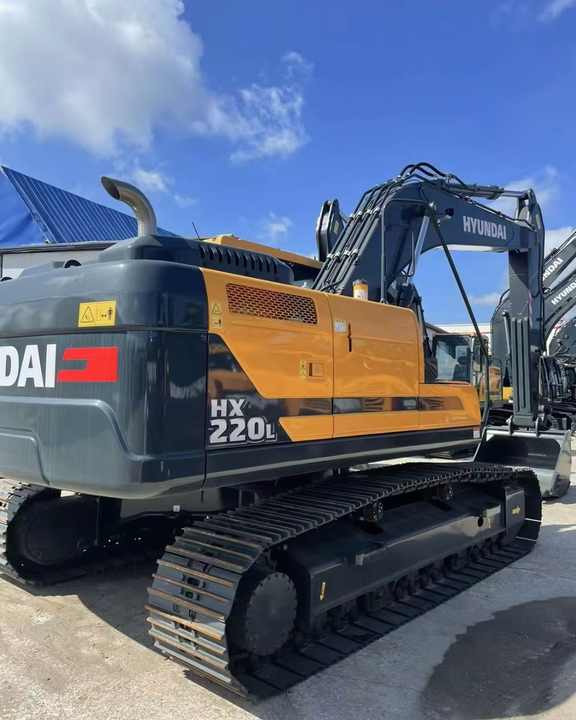Certificated High Quality Hyundai 220LC Excavator 220lc-9s HX220L 220HD 22 Tons Excavator for Sale - Excavator: picture 2 Certificated High Quality Hyundai 220LC Excavator 220lc-9s HX220L 220HD 22 Tons Excavator for Sale - Excavator: picture 2