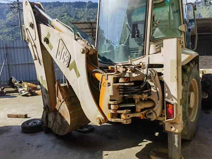 Hot sale Backhoe loader JCB 3CX 4*4 tlb loader UKmade, used cheap JCB 3CX retro loader and digger - Backhoe loader: picture 3 Hot sale Backhoe loader JCB 3CX 4*4 tlb loader UKmade, used cheap JCB 3CX retro loader and digger - Backhoe loader: picture 3